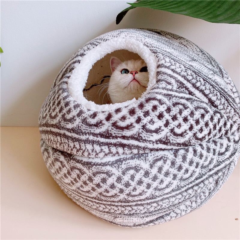 Cozy Cat House with Round Hole for pet